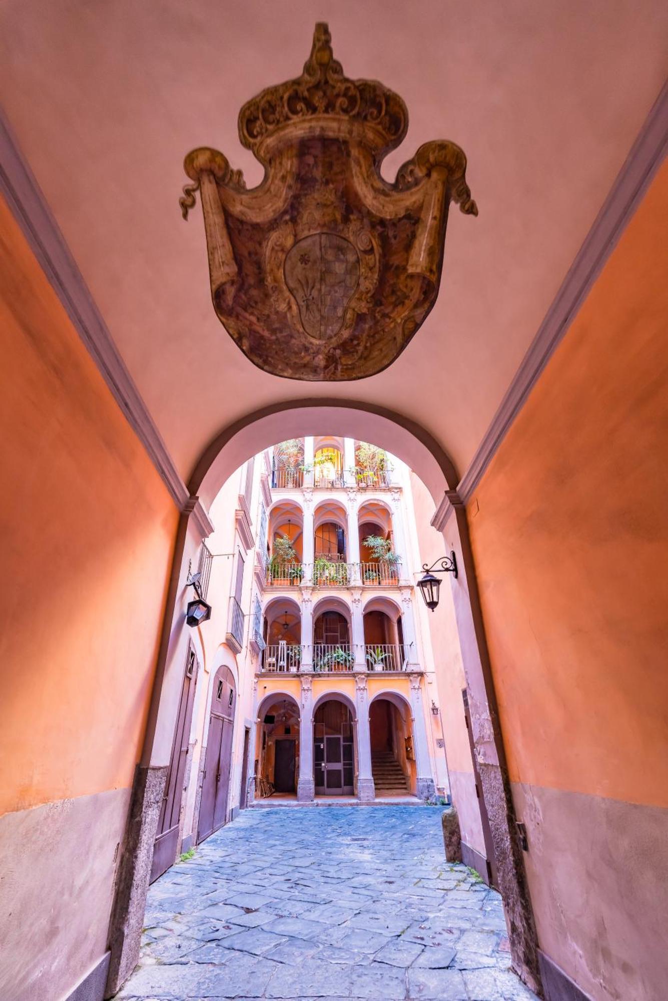 Palazzo Loffredo By Napoliapartments *