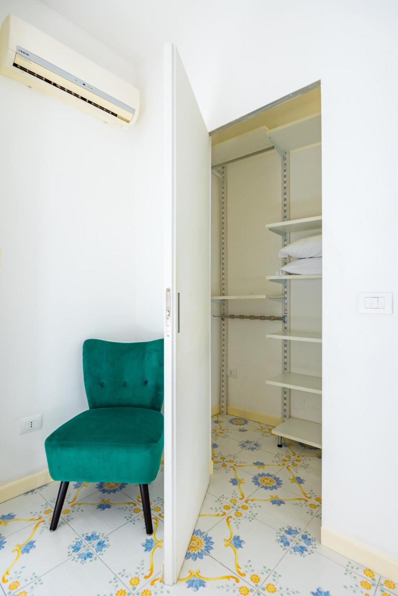 Apartment Palazzo Loffredo By Napoliapartments