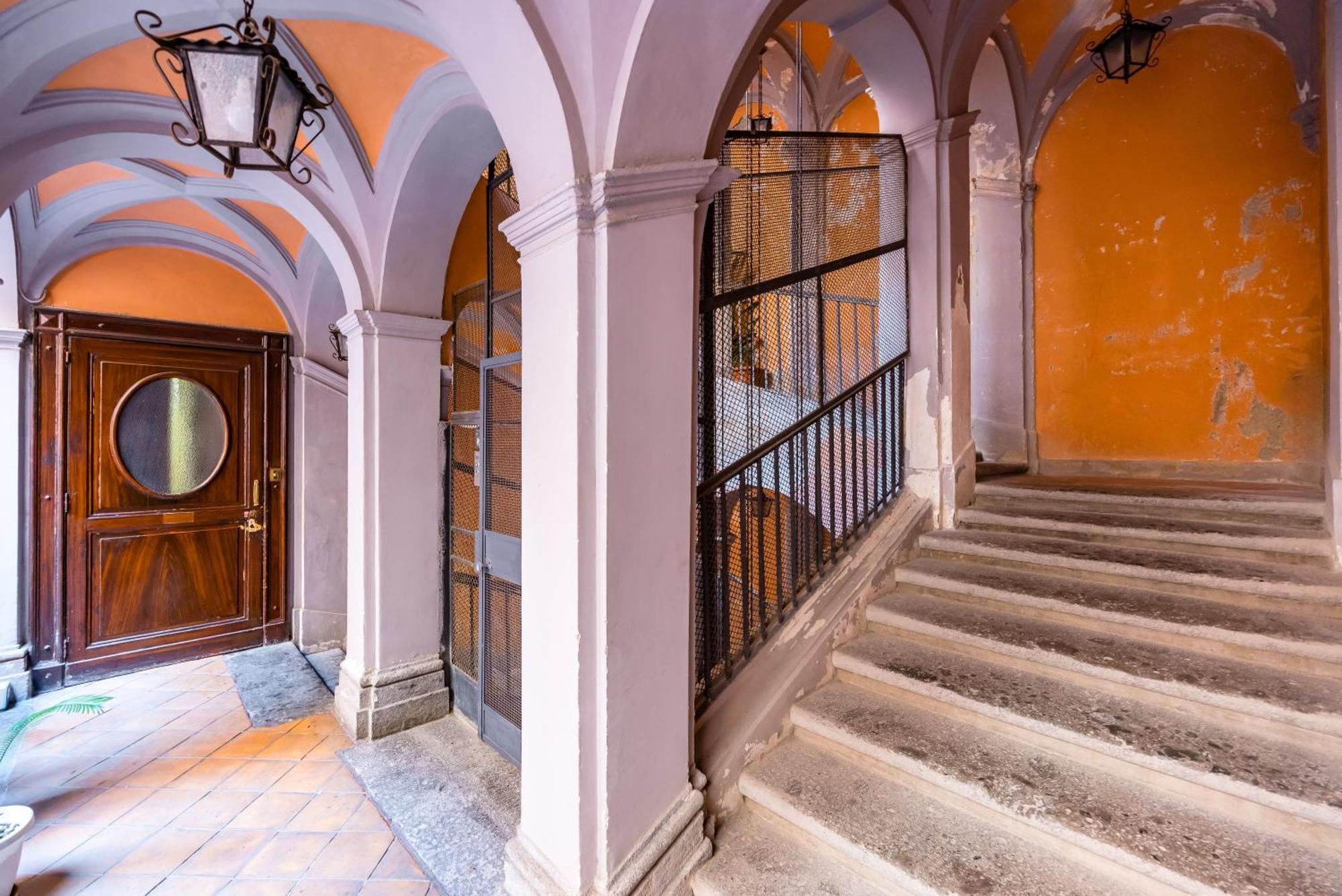 Palazzo Loffredo By Napoliapartments Apartment *