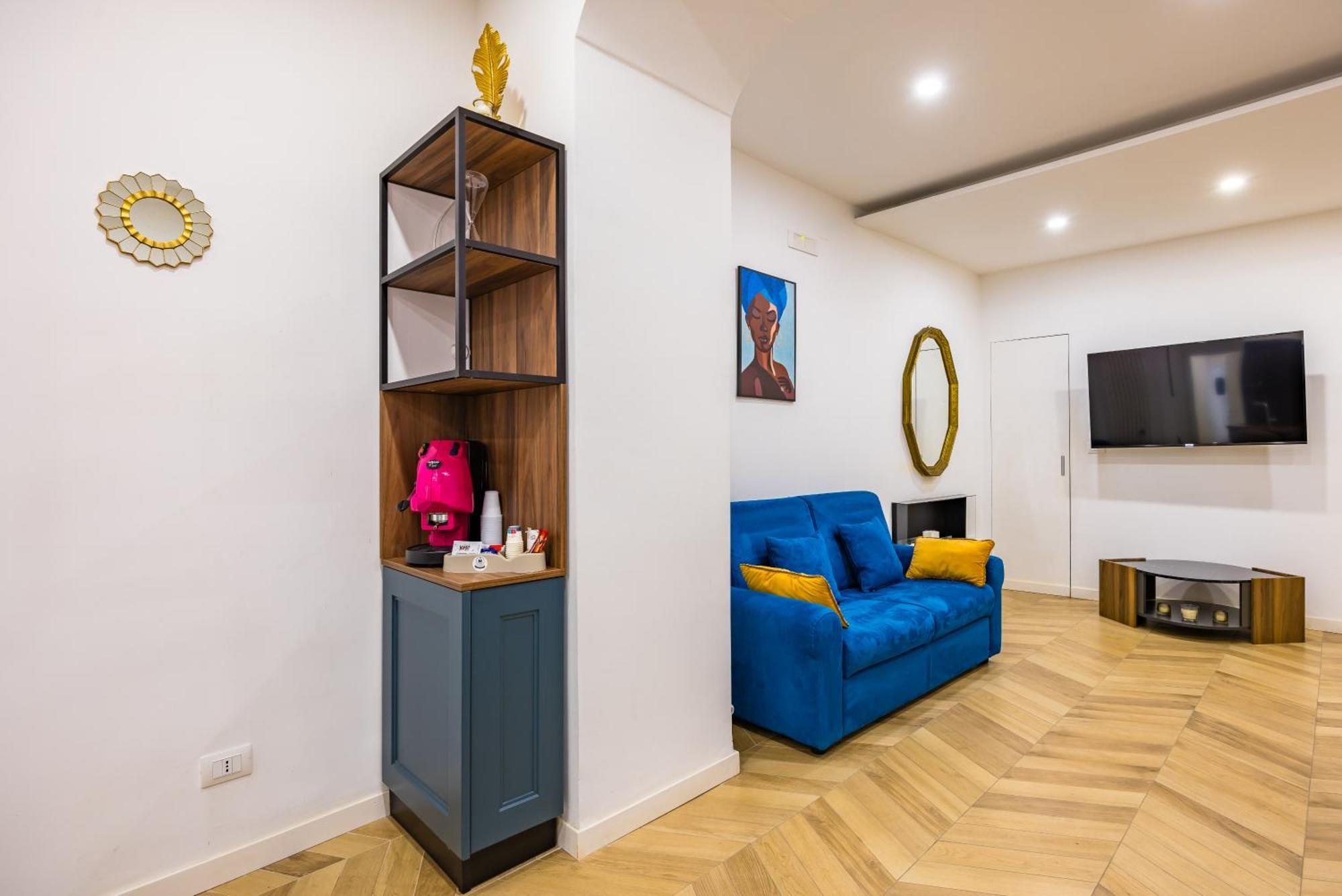 Apartment Palazzo Loffredo By Napoliapartments *